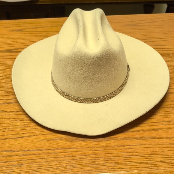 Express Riders Classic Cream Cowboy Hat - Picture 1 of 5